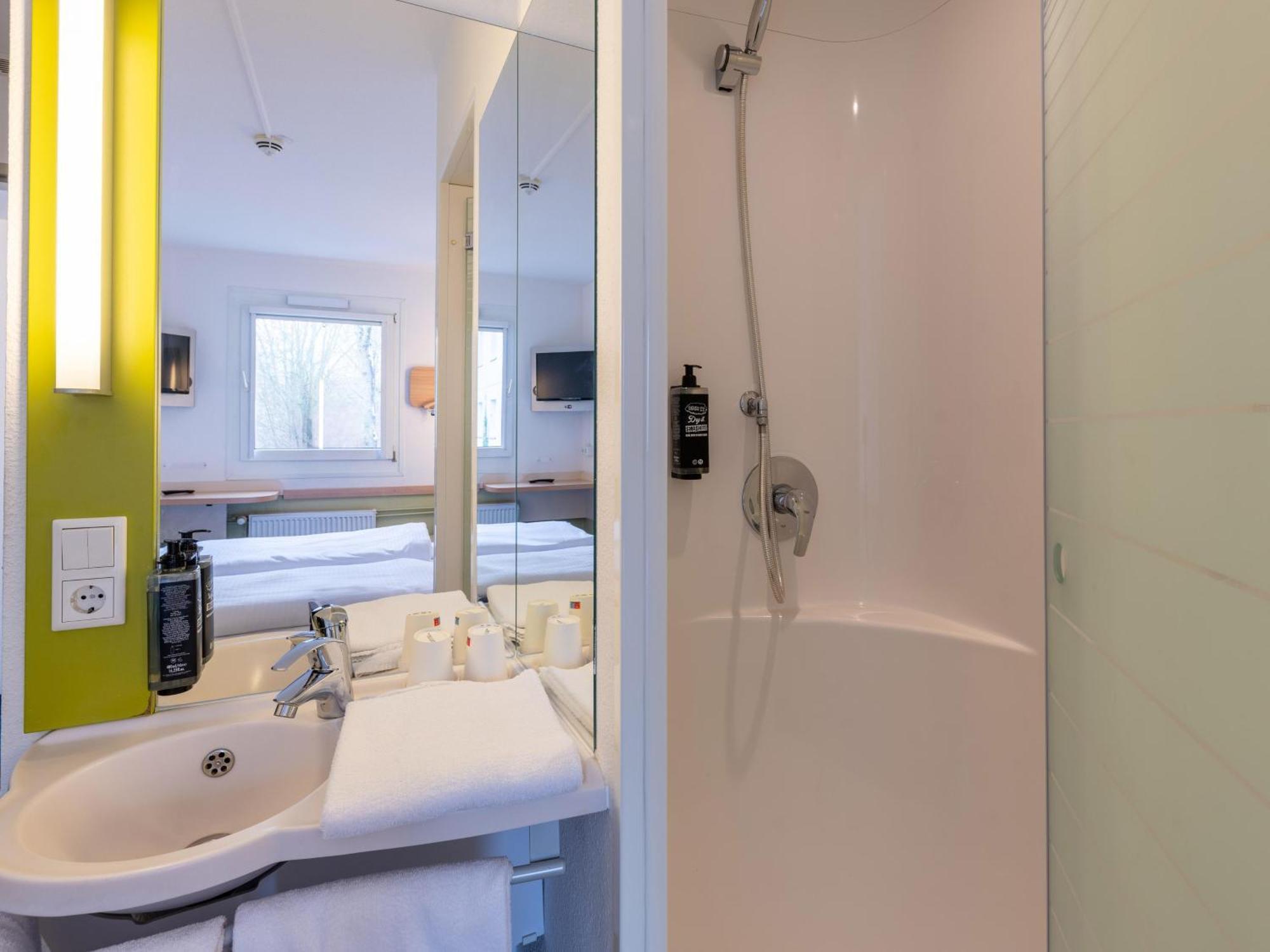 B&B Hotel Aachen-Nord Екстер'єр фото