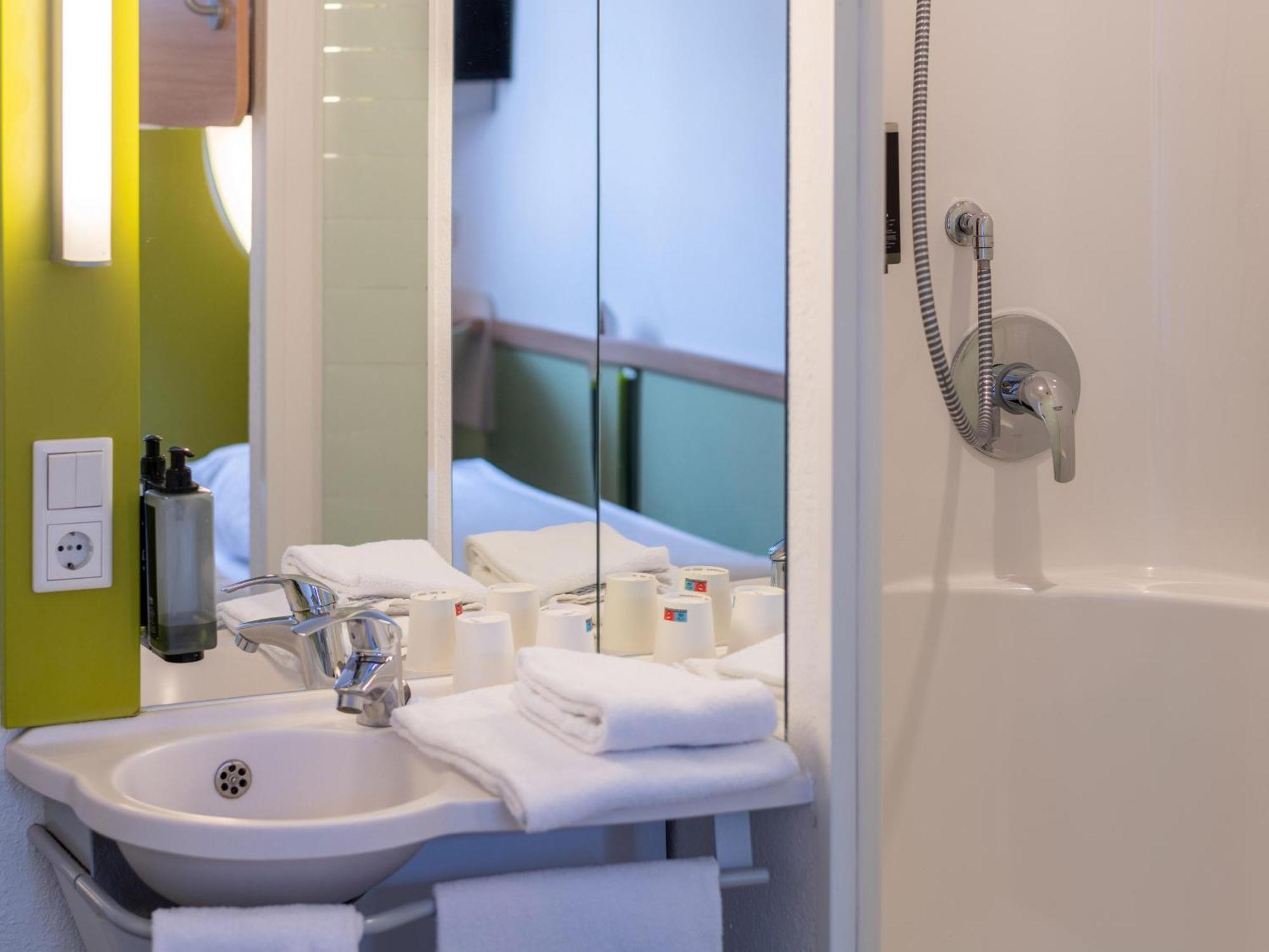 B&B Hotel Aachen-Nord Екстер'єр фото
